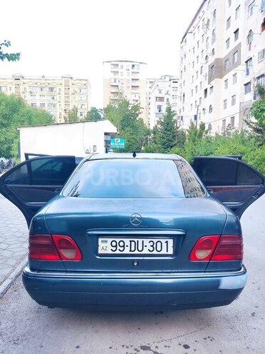 Mercedes E 220 1997, 764,300 km - 2.2 l - Sumqayıt