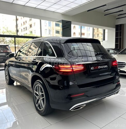 Mercedes GLC 250 4MATIC 2018, 82,836 km - 2.0 l - Bakı