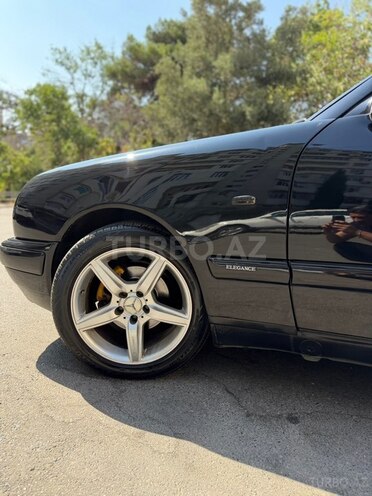 Mercedes E 240 1998, 208,000 km - 2.4 л - Bakı