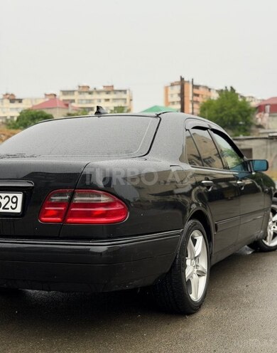 Mercedes E 240 1998, 208,000 km - 2.4 л - Bakı