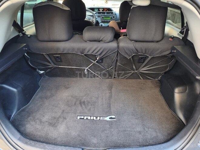 Toyota Prius C 2014, 257,495 km - 1.5 л - Bakı