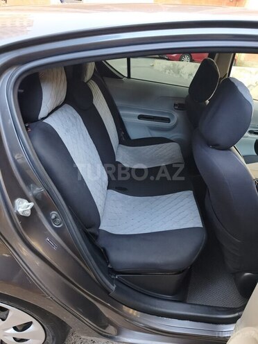 Toyota Prius C 2014, 257,495 km - 1.5 л - Bakı