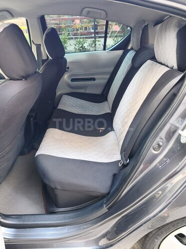 Toyota Prius C 2014, 257,495 km - 1.5 л - Bakı