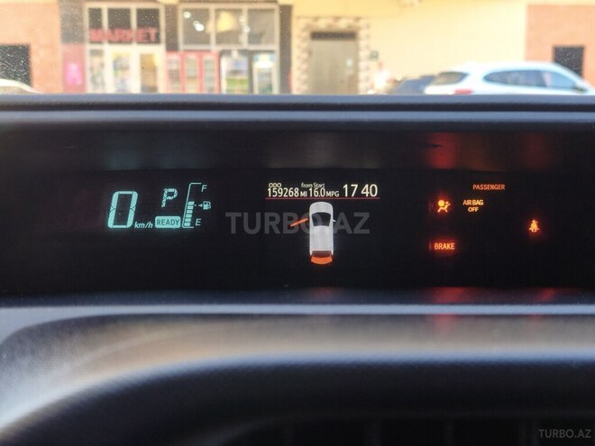 Toyota Prius C 2014, 257,495 km - 1.5 л - Bakı