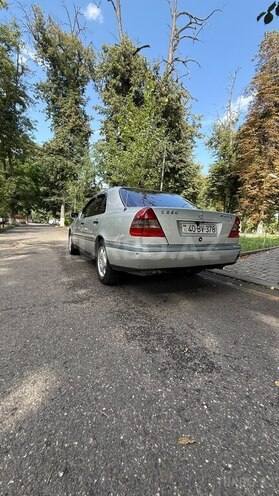 Mercedes C 220 1995, 450,000 km - 2.2 l - Quba