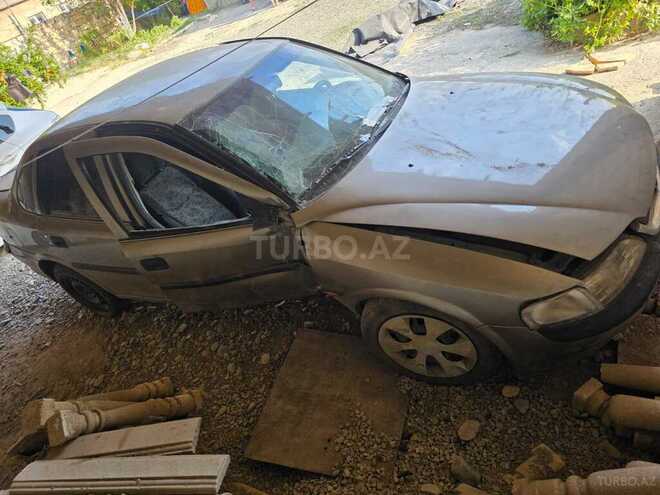 Opel Vectra 1996, 300,000 km - 1.6 л - Bakı