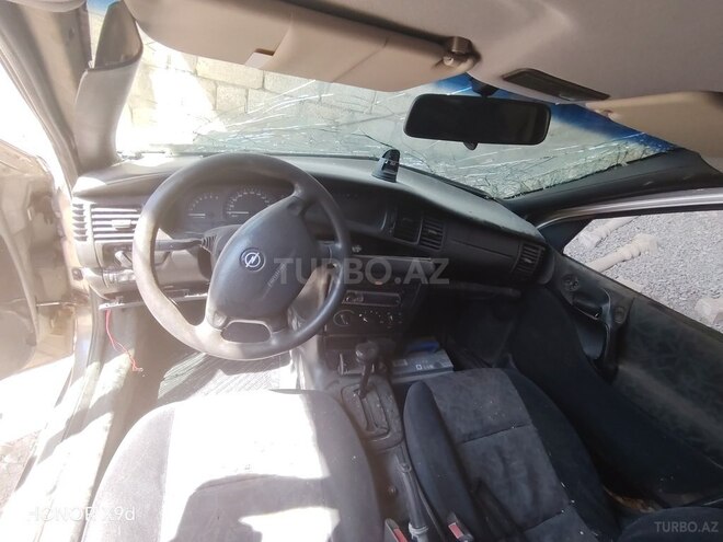 Opel Vectra 1996, 300,000 km - 1.6 л - Bakı