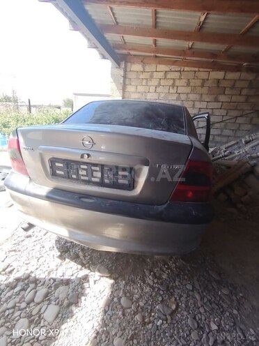 Opel Vectra 1996, 300,000 km - 1.6 л - Bakı