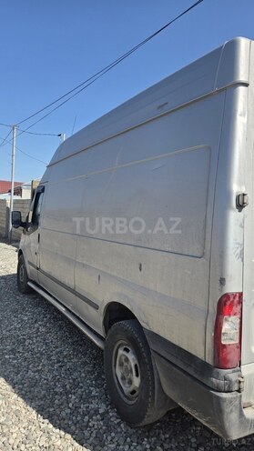 Ford Transit 2010, 565,657 km - 3.2 l - Quba