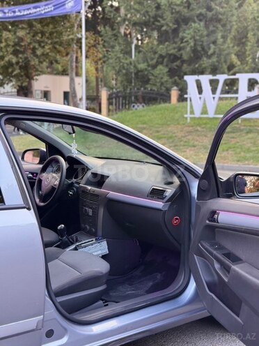 Opel Astra 2006, 272,000 km - 1.4 l - Mingəçevir