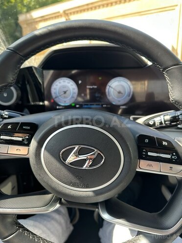 Hyundai Elantra 2023, 28,400 km - 1.6 l - Bakı