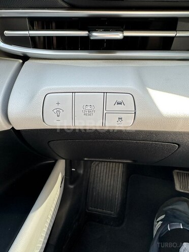Hyundai Elantra 2023, 28,400 km - 1.6 l - Bakı
