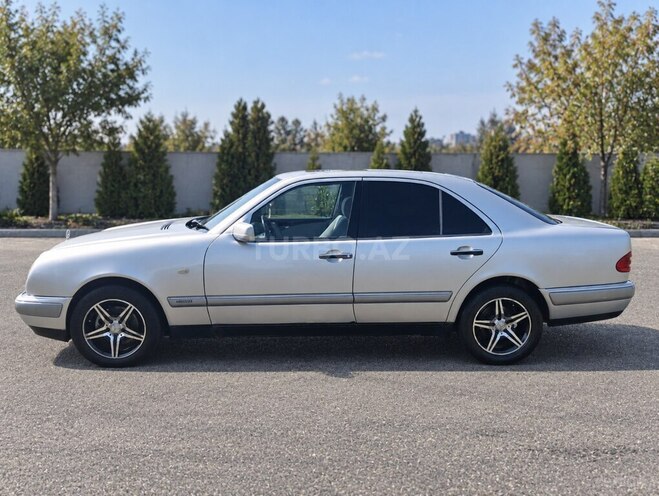 Mercedes E 230 1996, 260,313 km - 2.3 л - Şabran