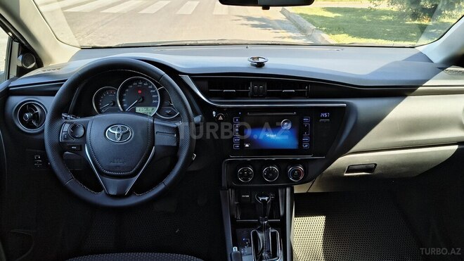 Toyota Corolla 2018, 145,000 km - 1.6 l - Bakı