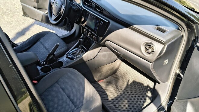 Toyota Corolla 2018, 145,000 km - 1.6 l - Bakı