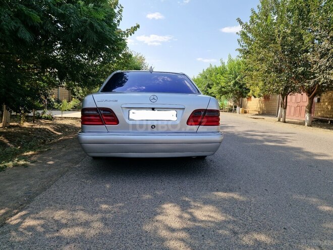 Mercedes E 240 1998, 440,000 km - 2.4 l - Bakı