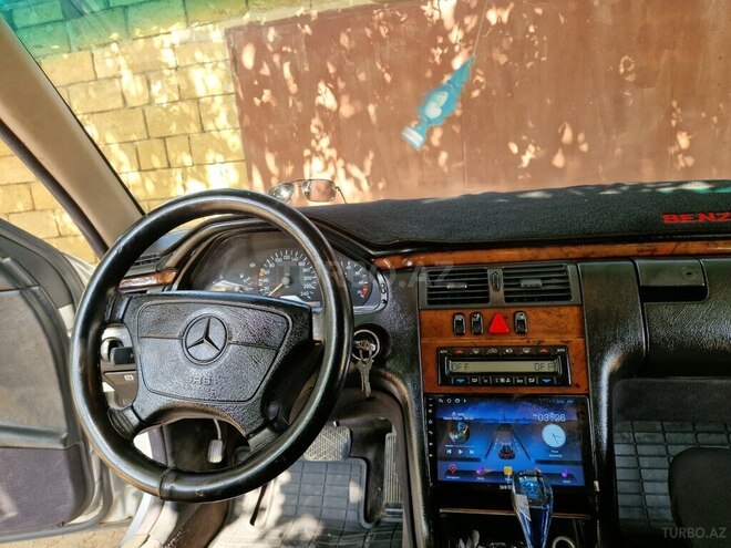 Mercedes E 240 1998, 440,000 km - 2.4 l - Bakı