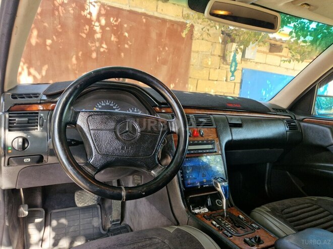 Mercedes E 240 1998, 440,000 km - 2.4 l - Bakı