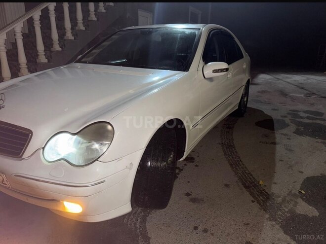 Mercedes C 240 2000, 258,000 km - 2.6 л - Qusar