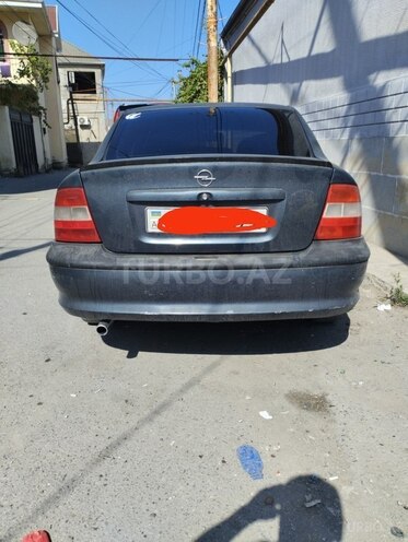 Opel Vectra 1996, 208,444 km - 1.6 l - Zaqatala