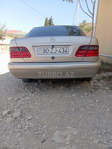 Mercedes E 230 1997, 455,000 km - 2.3 l - Bakı