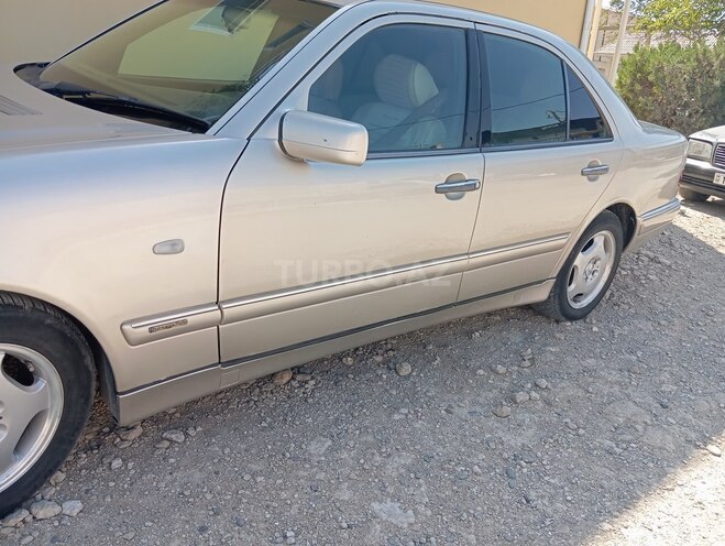 Mercedes E 230 1997, 455,000 km - 2.3 l - Bakı