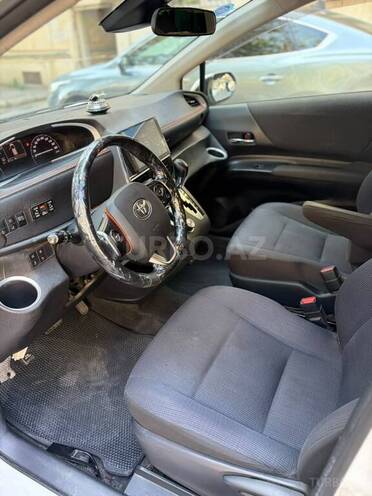 Toyota Sienta 2016, 131,000 km - 1.5 l - Bakı