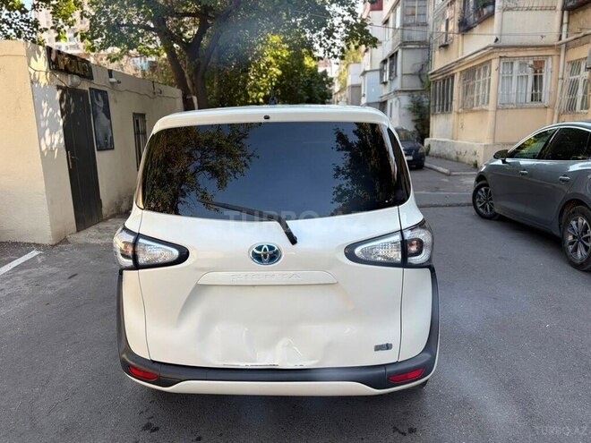 Toyota Sienta 2016, 131,000 km - 1.5 l - Bakı