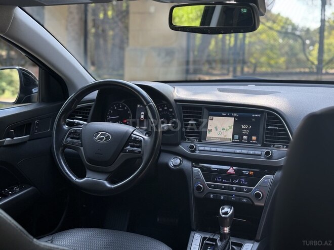 Hyundai Elantra 2016, 274,000 km - 2.0 l - Bakı