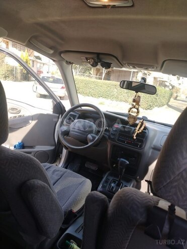 Suzuki Grand Vitara 2001, 250,100 km - 2.5 l - Gəncə