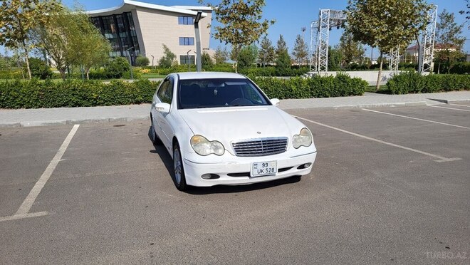 Mercedes C 200 2000, 520,000 km - 1.8 l - Salyan