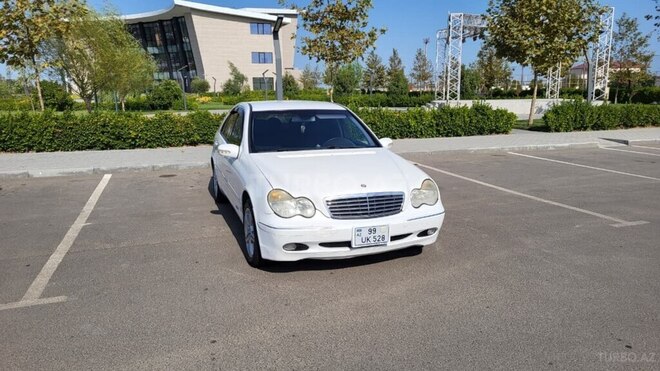 Mercedes C 200 2000, 520,000 km - 1.8 l - Salyan