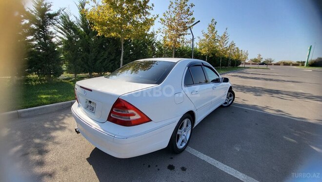 Mercedes C 200 2000, 520,000 km - 1.8 l - Salyan