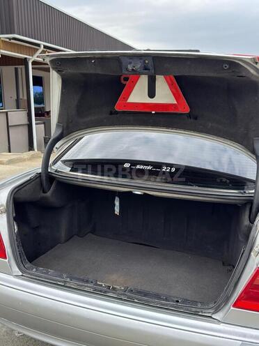 Mercedes E 300 1995, 595,311 km - 3.0 l - Naftalan