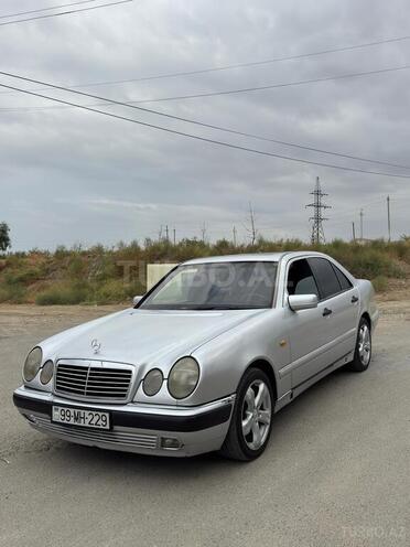 Mercedes E 300 1995, 595,311 km - 3.0 l - Naftalan