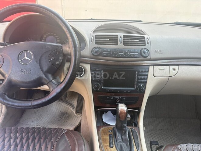 Mercedes E 240 2003, 260,000 km - 2.6 l - Bakı