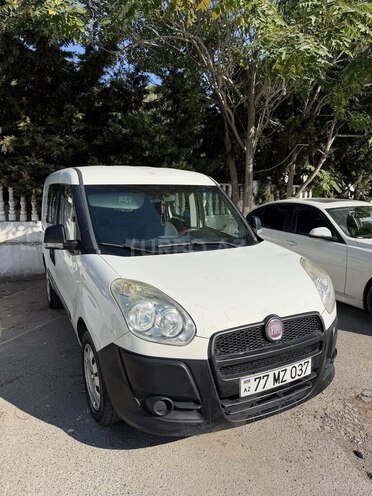 Fiat Doblo 2014, 275,000 km - 1.4 l - Bakı