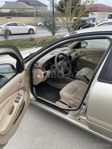 Nissan Sunny 2005, 212,196 km - 1.3 l - Salyan