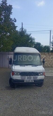 Mercedes 208 D 1993, 355,553 km - 2.3 л - Bərdə