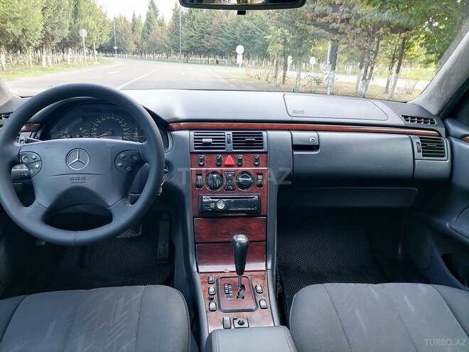 Mercedes E 220 1999, 340,000 km - 2.2 l - Lənkəran