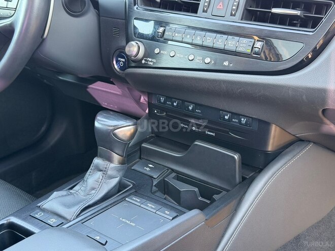 Lexus ES 300h 2022, 112,000 km - 2.5 л - Bakı