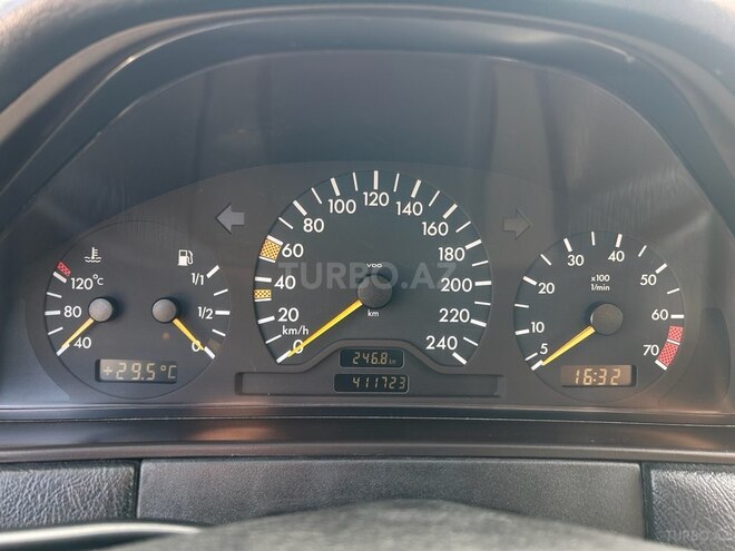 Mercedes E 200 1999, 412,000 km - 2.0 l - Gəncə