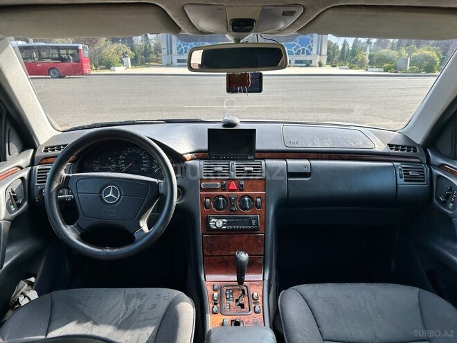 Mercedes E 200 1999, 412,000 km - 2.0 l - Gəncə