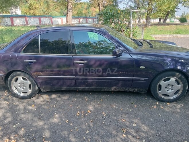 Mercedes E 200 1996, 450,000 km - 2.0 l - Qəbələ
