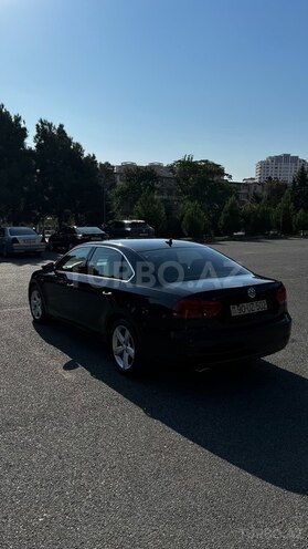 Volkswagen Passat 2011, 330,000 km - 2.5 л - Bakı