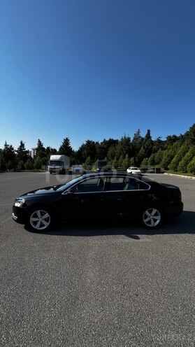 Volkswagen Passat 2011, 330,000 km - 2.5 л - Bakı