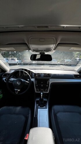 Volkswagen Passat 2011, 330,000 km - 2.5 л - Bakı