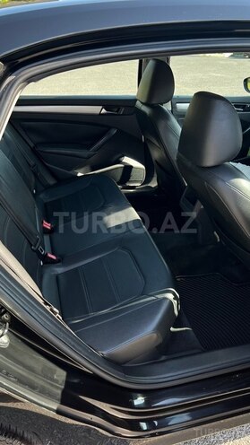 Volkswagen Passat 2011, 330,000 km - 2.5 л - Bakı