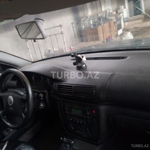 Volkswagen Passat 2003, 280,000 km - 1.8 l - Qazax