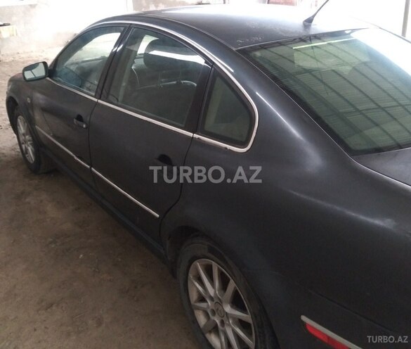Volkswagen Passat 2003, 280,000 km - 1.8 l - Qazax
